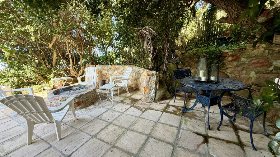To Let 4 Bedroom Property for Rent in Glencairn Western Cape